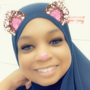 Meet your Posher, Myra